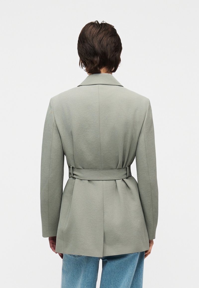 Calvin Klein CASUAL BELTED - Blejzr - shadow