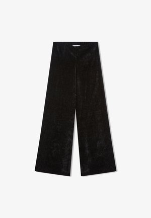 Pantaloni larghi neri realizzati in morbido velluto, con una texture liscia e un design minimalista senza hardware o dettagli visibili.