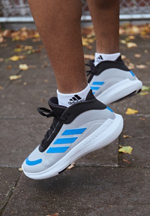 adidas Performance BOUNCE LEGENDS - Ghete baschet - grey two/bright royal/core black