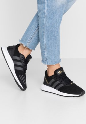 Zapatillas - black