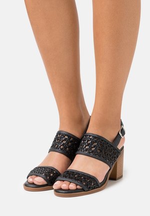 XTI, Sandales - black