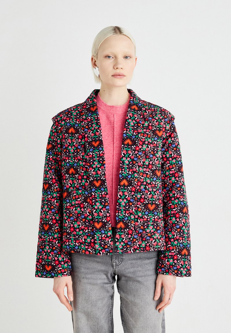 Pieces PCSAROLINE SHORT JACKET - Lengva striukė - black