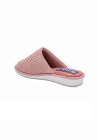 Pantofole rosa in tessuto a slip-on con texture rigata, soletta imbottita e suola in gomma bianca. Presenta una patch con logo sulla parte superiore.
