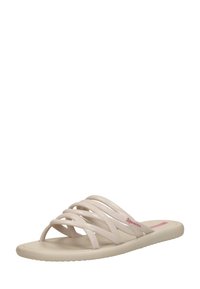 Beige platt sandal med flera tunna, texturerade remmar som korsar över tårna och rosa logotyp på innersulan och sidoremmar.