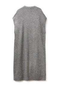 Šedé vlněné bezramínkové šaty s kulatým výstřihem, vroubkovaným lemem a jemnou texturou; neobsahují viditelné kovové prvky ani vzory.