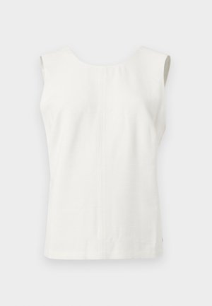 Bílý top bez rukávů s kulatým výstřihem a viditelným svislým švem uprostřed vpředu, zobrazený na jednoduchém světlém pozadí.