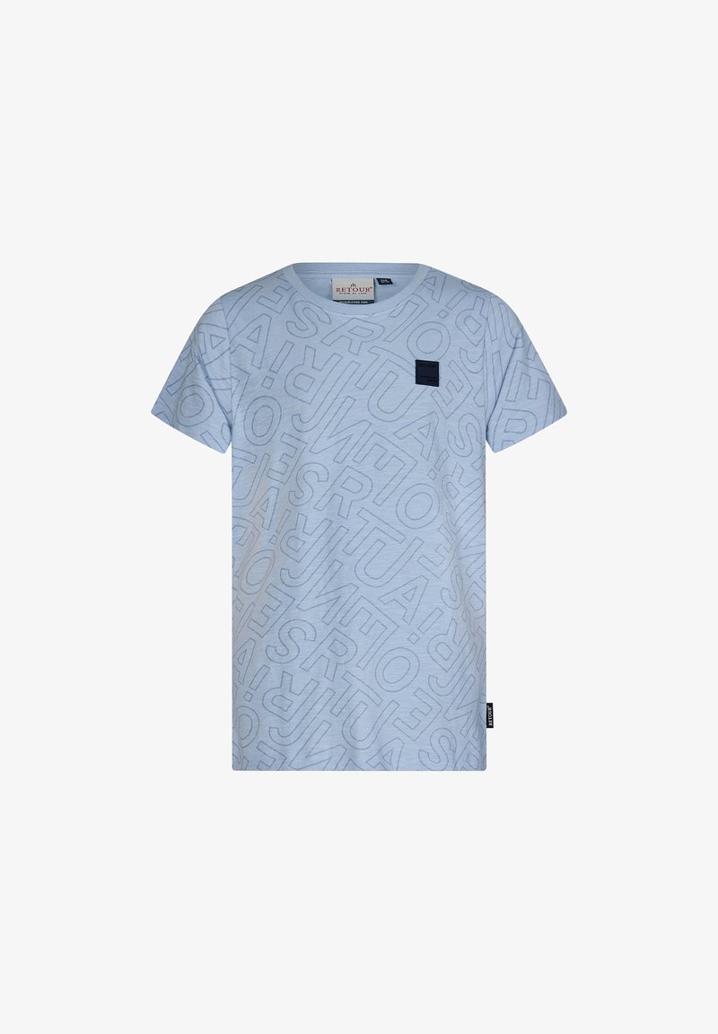 Jasnoniebieska koszulka z krótkim rękawem z dużym, tłoczonym wzorem tekstowym. Posiada małą czarną metkę marki na lewej części klatki piersiowej. Miękka tekstura materiału.