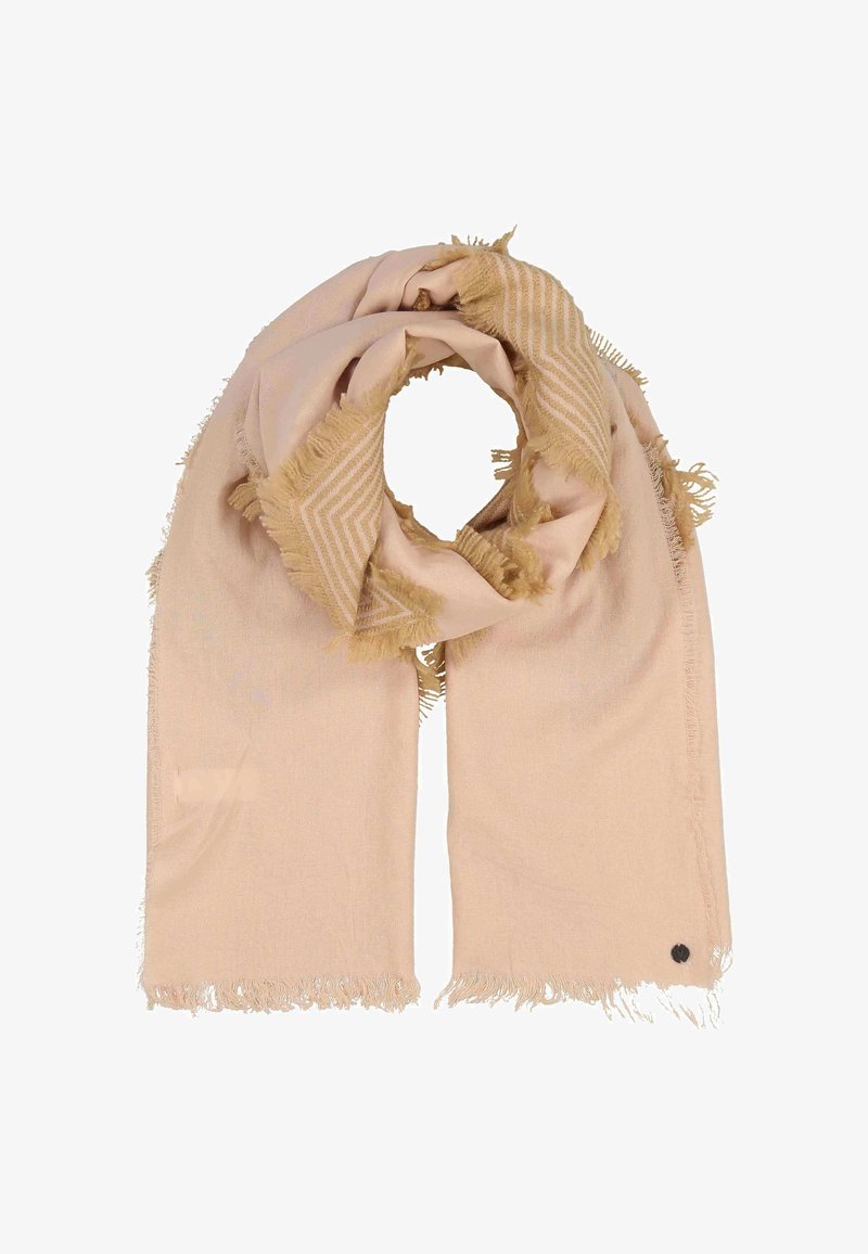 Écharpe beige clair avec des bords/franges découpés et une section à motif géométrique marron, pliée lâchement en forme circulaire sur un fond blanc.