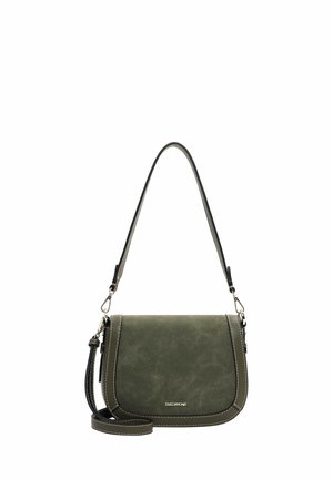 Borsa a tracolla verde in suede con hardware argentato, cuciture a contrasto, una texture liscia e una tracolla regolabile. Forma rettangolare con chiusura a pattina.