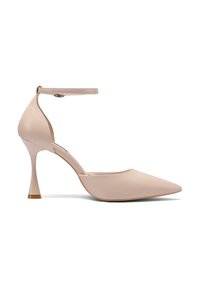 Tacco in pelle beige con design a punta, cinturino alla caviglia e un tacco a cono unico. Texture liscia, stile minimalista.