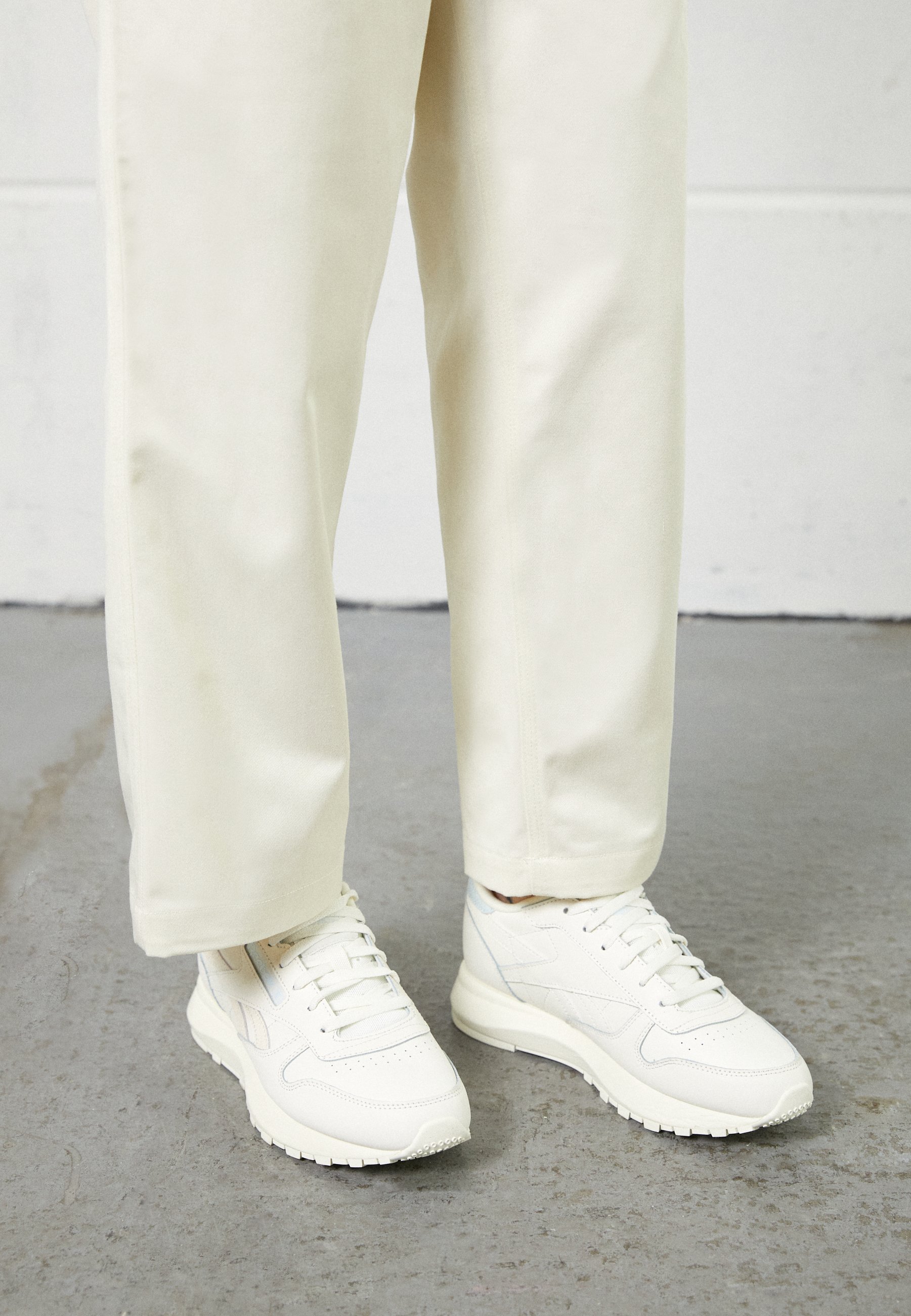 reebok classic sp sneaker