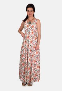 Vestido maxi floral con escote en V, presentando estampados coloridos de flores en rosa, naranja y verde sobre un fondo blanco.