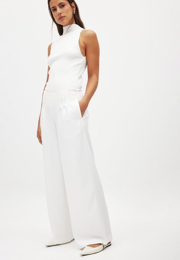 WIDE MID WAIST - Stoffhose - vanilla