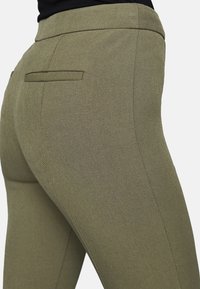 Reiss Trousers - khaki