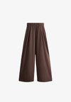 WATER-REPELLENT PINSTRIPE WIDE-LEG TROUSERS - Pantalon classique - chocolate red