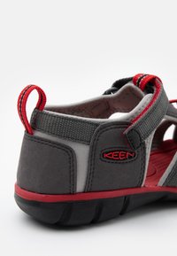 Keen SEACAMP II CNX YOUTH UNISEX - Tursandaler - magnet/drizzle
