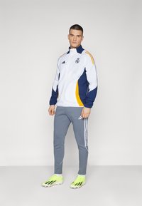 adidas Performance REAL MADRID PRESENTATION - Klubbklær - white/crew orange/navy blue