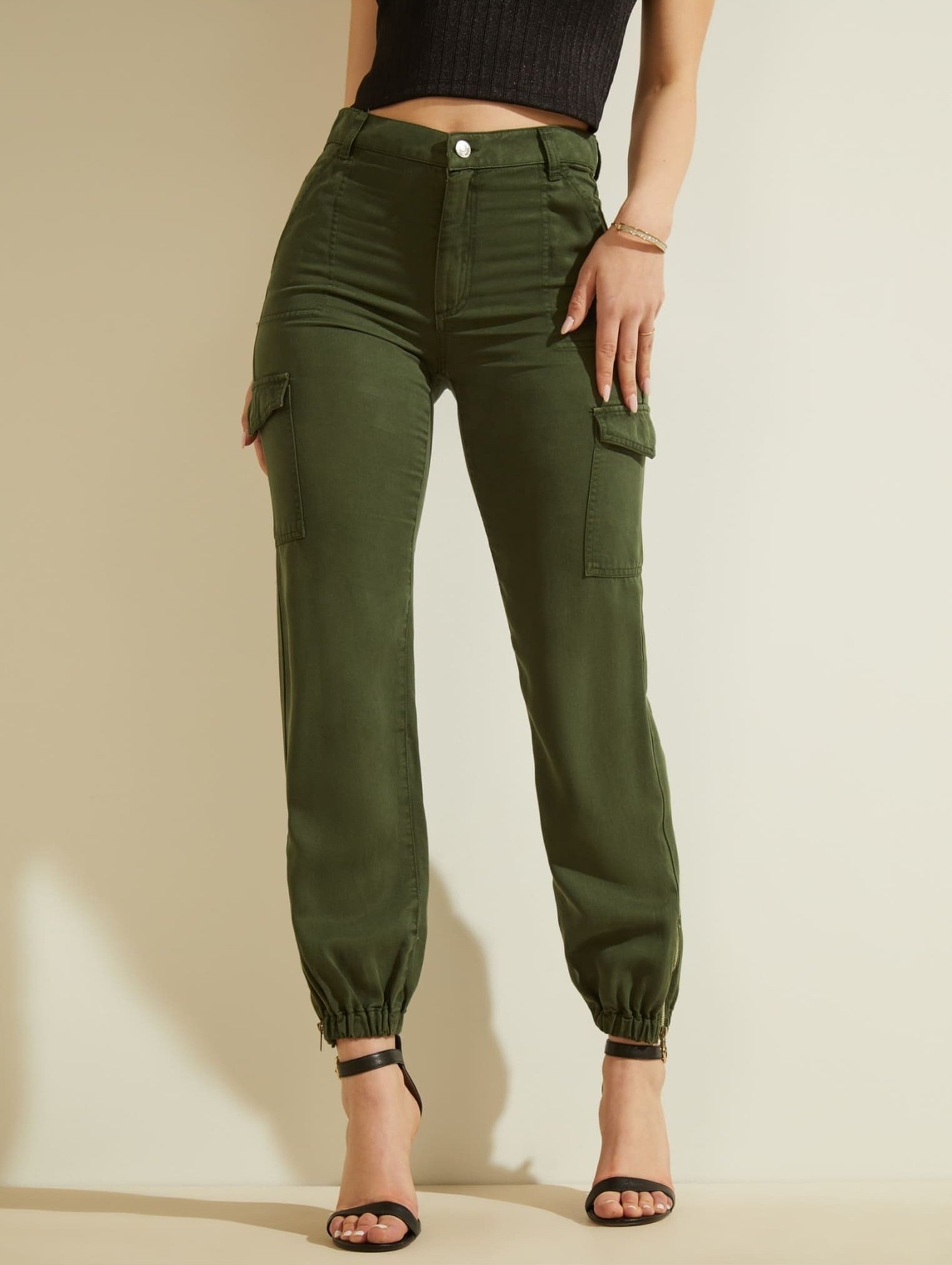 Guess Pantaloni cargo - grün/verde - Zalando.it