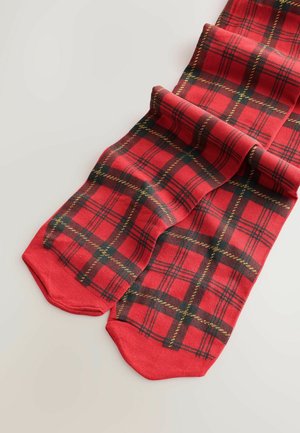 Rote Baumwollsocken mit einem karierten Muster, das schwarze und gelbe Linien zeigt. Das Design erstreckt sich über die gesamte Oberfläche und hat runde Zehen.