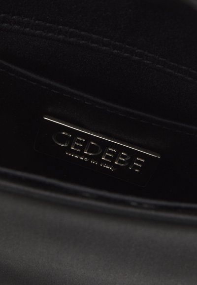 Main image 3, Enlarge