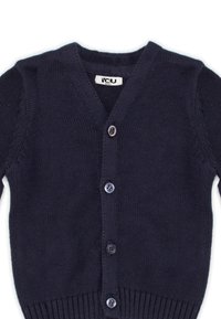 Cardigan lavorato a maglia blu navy con scollatura a V, maniche corte e cinque bottoni frontali. Presenta polsini e orlo a coste con una texture liscia.