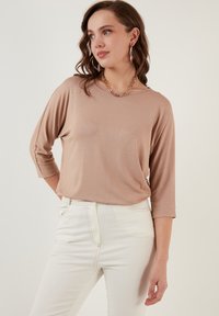 LELA CREW NECK  - Pikkade varrukatega topp - biscuit color