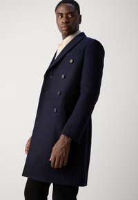 Isaac Dewhirst LONG PEA COAT - Klassischer Mantel - navy