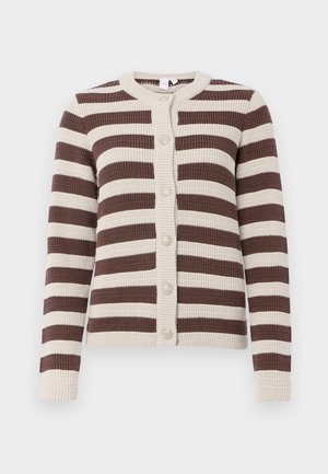 Langermet strikket cardigan med brune og kremfargede horisontale striper og perle-lignende knapper nedover midten.