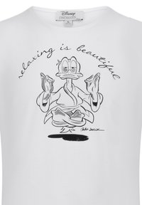 Weißes Baumwoll-T-Shirt mit einer schwarz-weißen Illustration einer entspannten Ente in einem Kimono und dem Text "Entspannen ist wunderschön."