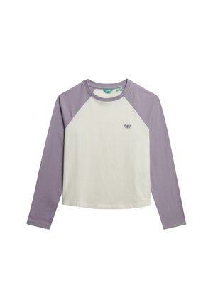 Biała i lawendowa koszulka z długim rękawem, z okrągłym dekoltem, raglanowymi rękawami oraz małym logo na lewym piersi.