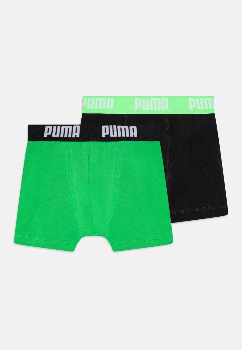 Deux paires de boxer : une verte vif avec un logo "PUMA" blanc sur la taille, et une noire avec une taille noire assortie.