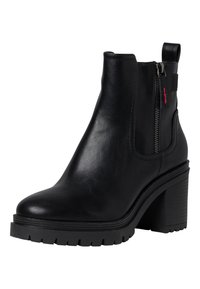 s.Oliver Bottines à plateau - black