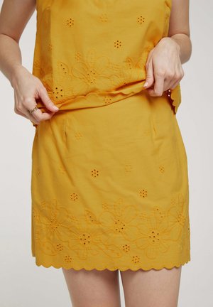 JOSEE - Short - ambre