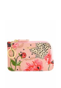 Bloemige portemonnee in roze met gouden accenten, voorzien van een ritssluiting en een sleutelhanger. Gedetailleerd met rode en groene bloemen en een vlinderpatroon.