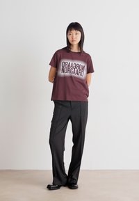 Mads Nørgaard SINGLE TRENDA TEE - Print T-shirt - sassafras