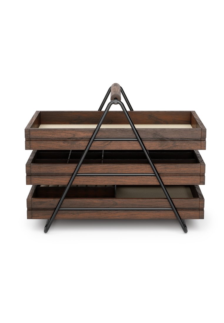 Drewniana taca do przechowywania z trzema poziomami, ciemne wykończenie, czarna metalowa rama i drewniany uchwyt. Zawiera wiele układów przegródek.