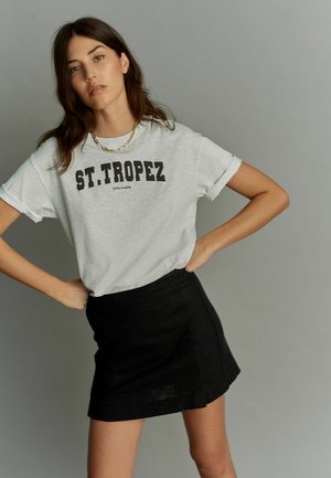 Next REGULAR FIT - Miniseelik - black