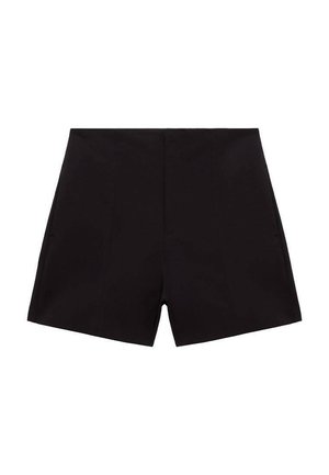 Pantaloni corti neri su misura con vita alta e linee pulite. Realizzati in un tessuto morbido senza motivi visibili o dettagli.