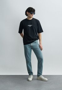 Dsquared2 LOOSE FIT - Nyomott mintás póló - black