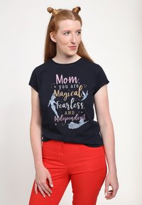 Henry Tiger PETER PAN MAGICAL FEARLESS INDEPENDENT - T-shirt z nadrukiem