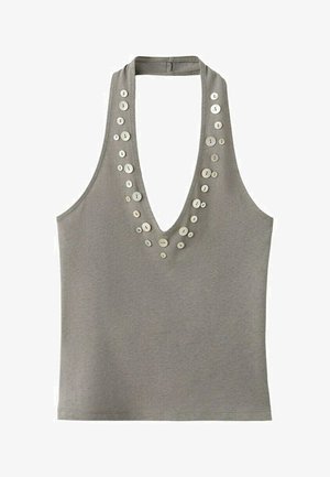 Top gri fără mâneci, cu decolteu adânc în V, decorat cu două rânduri de nasturi albi de dimensiuni variate.