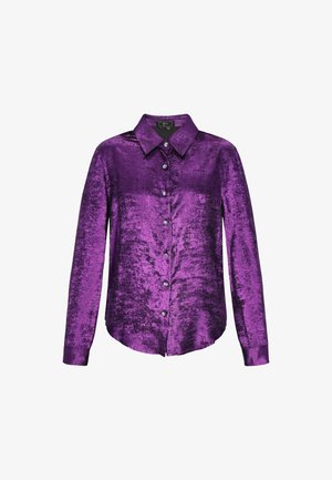 Lila, texturált, fényes anyagból készült gombos ing. Hosszú ujjakkal, gallérral és elején ezüst díszítésű gombokkal.