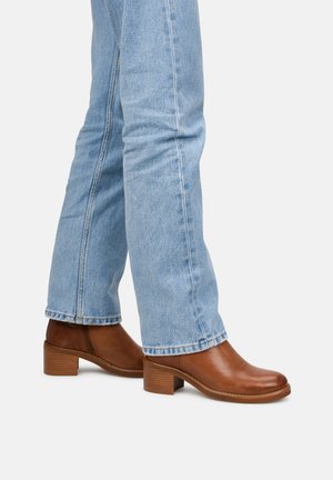 LINUS - Botines - brown