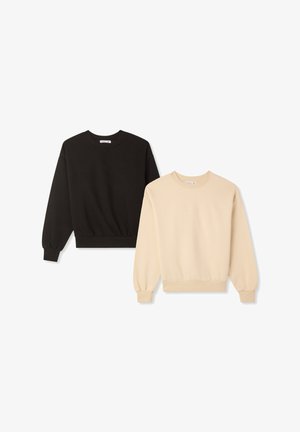 Dwie gładkie bluzy z okrągłym dekoltem, jedna czarna i jedna beżowa, wyeksponowane obok siebie na białym tle.