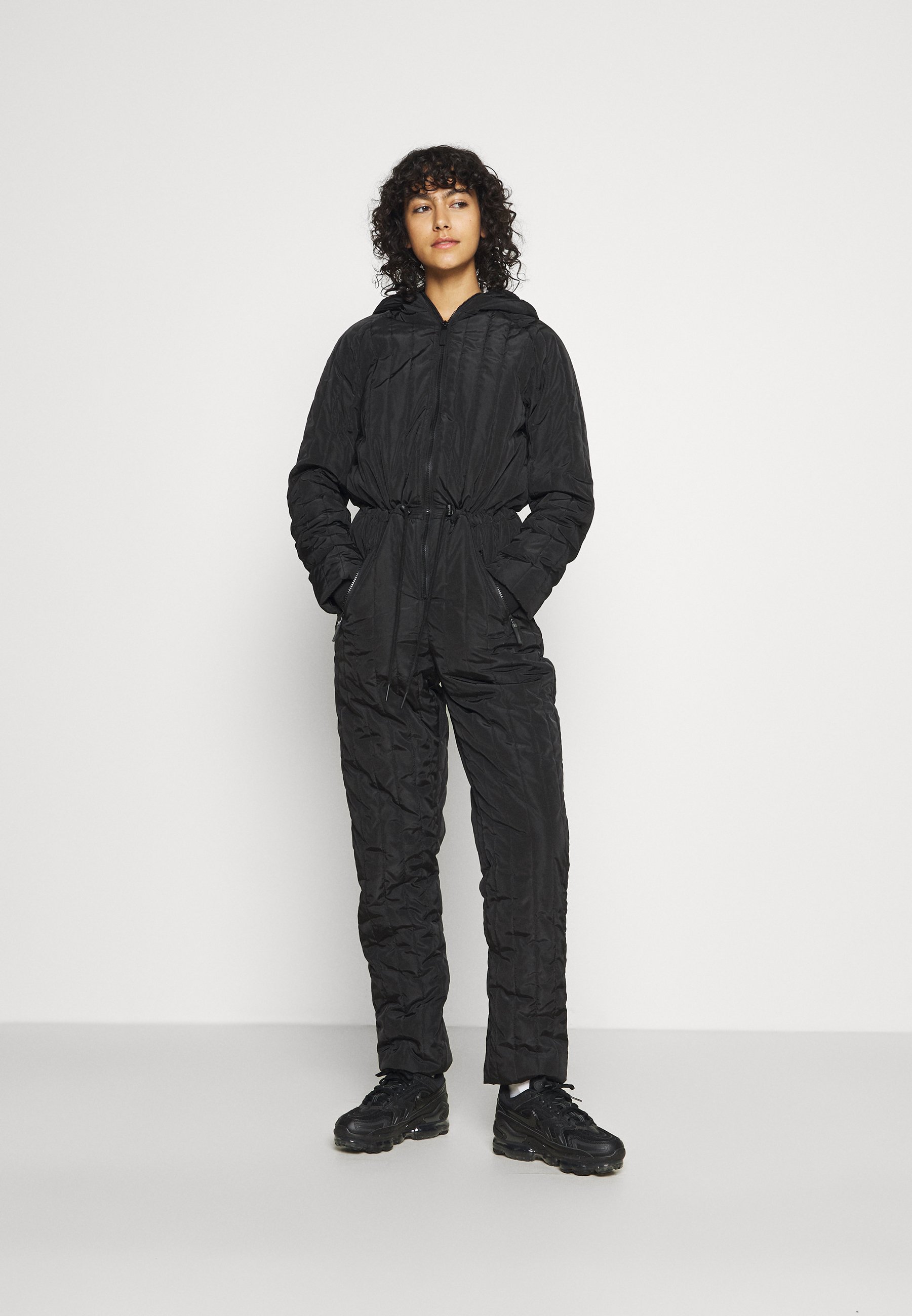 Abbigliamento qCigN Noisy May NMESSA SNOWSUIT - Tuta jumpsuit - black/nero Abbigliamento qCigN Noisy May NMESSA SNOWSUIT - Tuta jumpsuit - black/nero