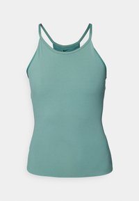 Una camiseta deportiva de color teal con tirantes finos, hecha de una tela elástica, que presenta un diseño simple y ajustado con un escote redondo.