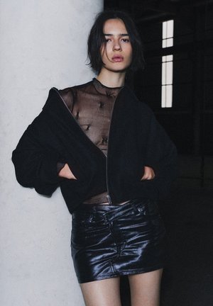 SHIMMERY - A-snit nederdel - black