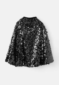 Cape noire en sequins avec un col arrondi et un motif circulaire brillant sur toute la surface. Le tissu semble lisse avec une texture réfléchissante.