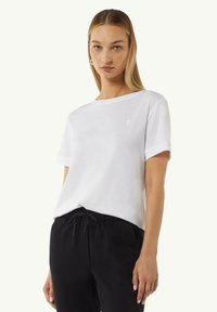 comma casual identity MIT LOGO DETAIL - T-shirt basic - weiß