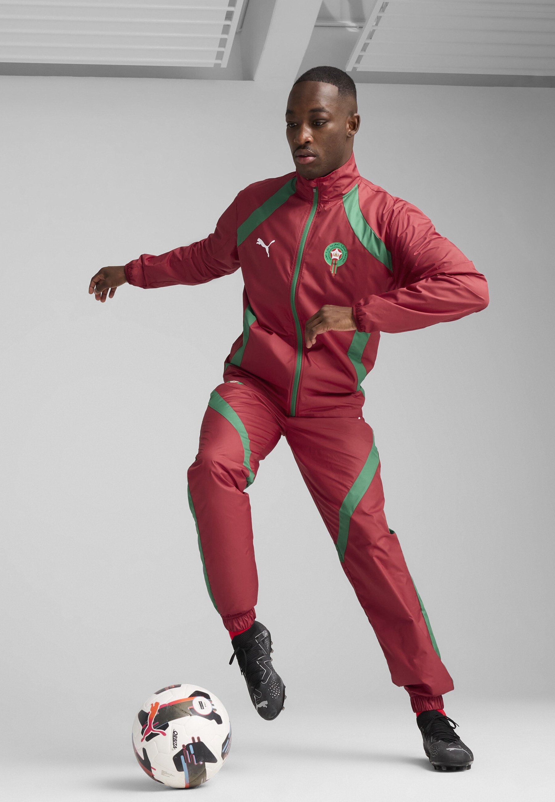 ジャケット・アウター pameo pose SHAGGY WITH RIBBON COAT Puma MOROCCO FRMF PREMATCH WOVEN JACKET - Training jacket